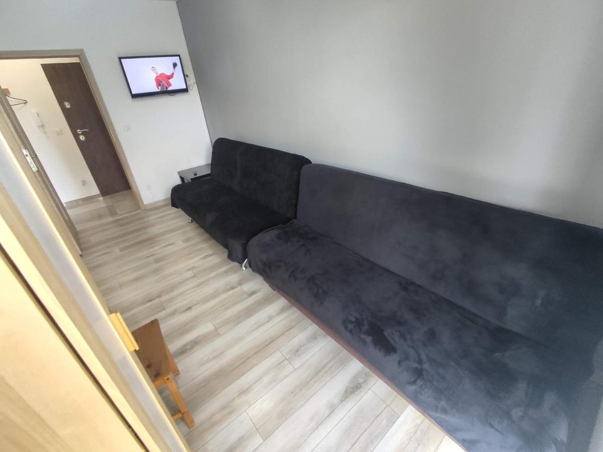 1110 Smialego 39 - Tanie Pokoje W Apartamencie - Samodzielne Zameldowanie - Self Check In Poznan Exterior foto